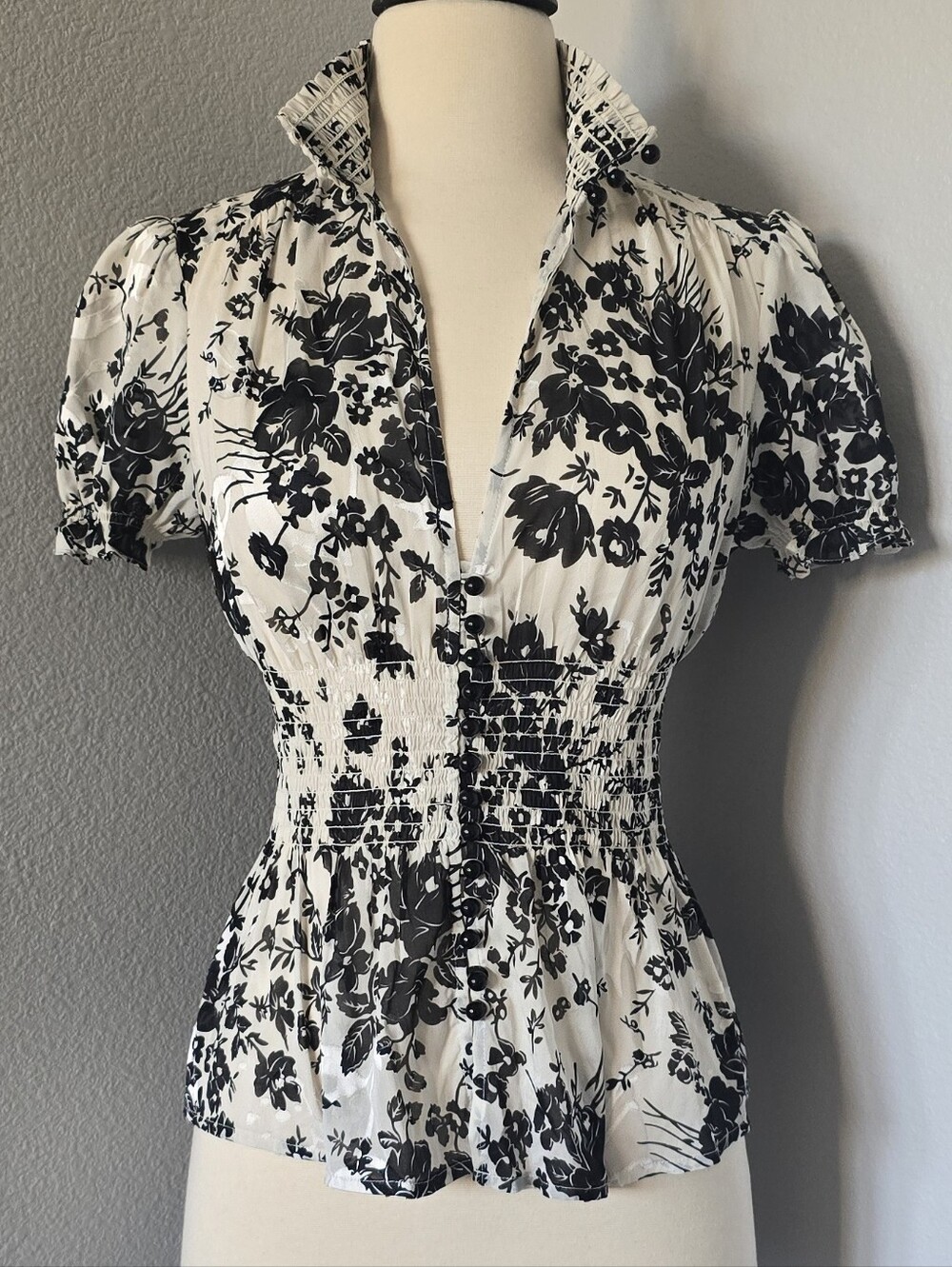 NWT Vintage bebe Floral Silk Ruffle Smocked Fitted Waist Blouse Small Y2K